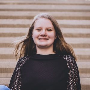 Meet your Posher, Julia